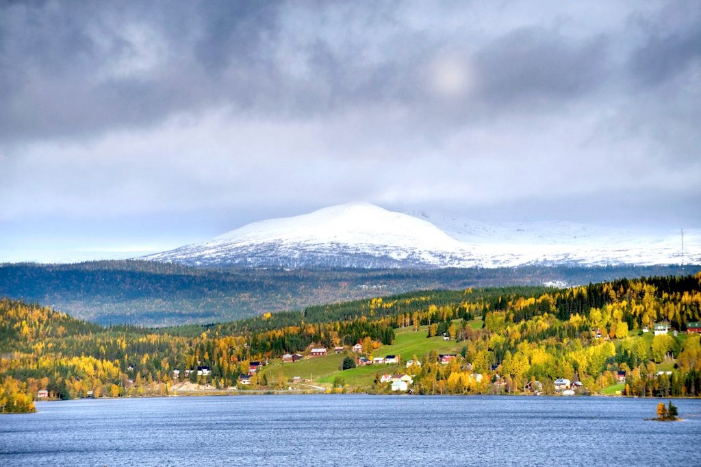 Höst i Valsjöbyn. Foto © Kristina Nordenmark