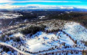 Flygfoto över Björnrun och Jet Sleddogs i Ansättfjällen. Foto © Jet Sleddogs.